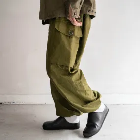 1980s Canadian military windproof over cargo pants