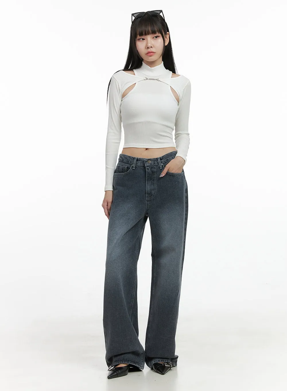 Chain Cut-Out Turtleneck Cropped Top OO401