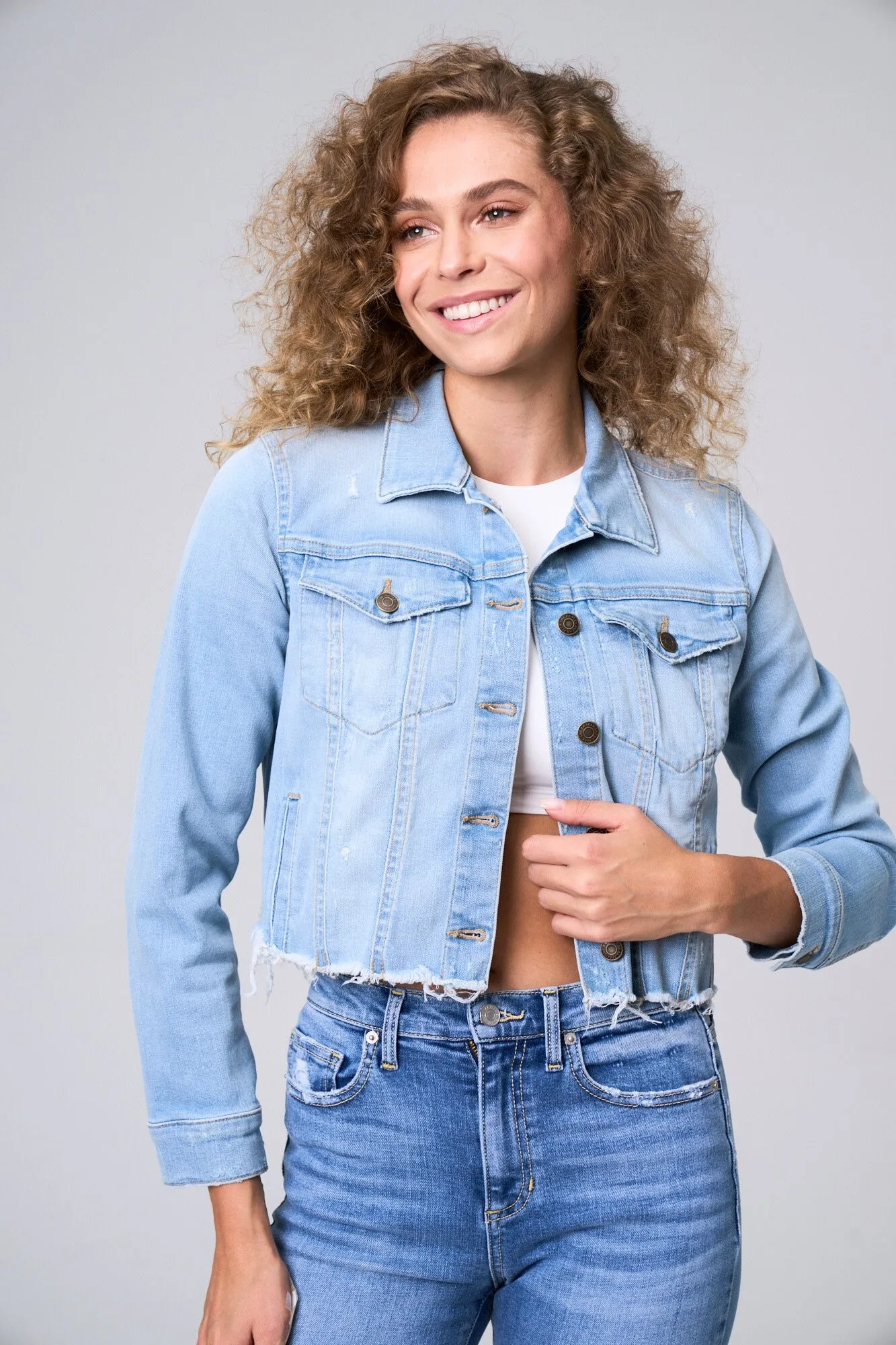 CROPPED STRETCH DENIM JACKET WITH DISTRESSED HEM  / SP-J4216ML