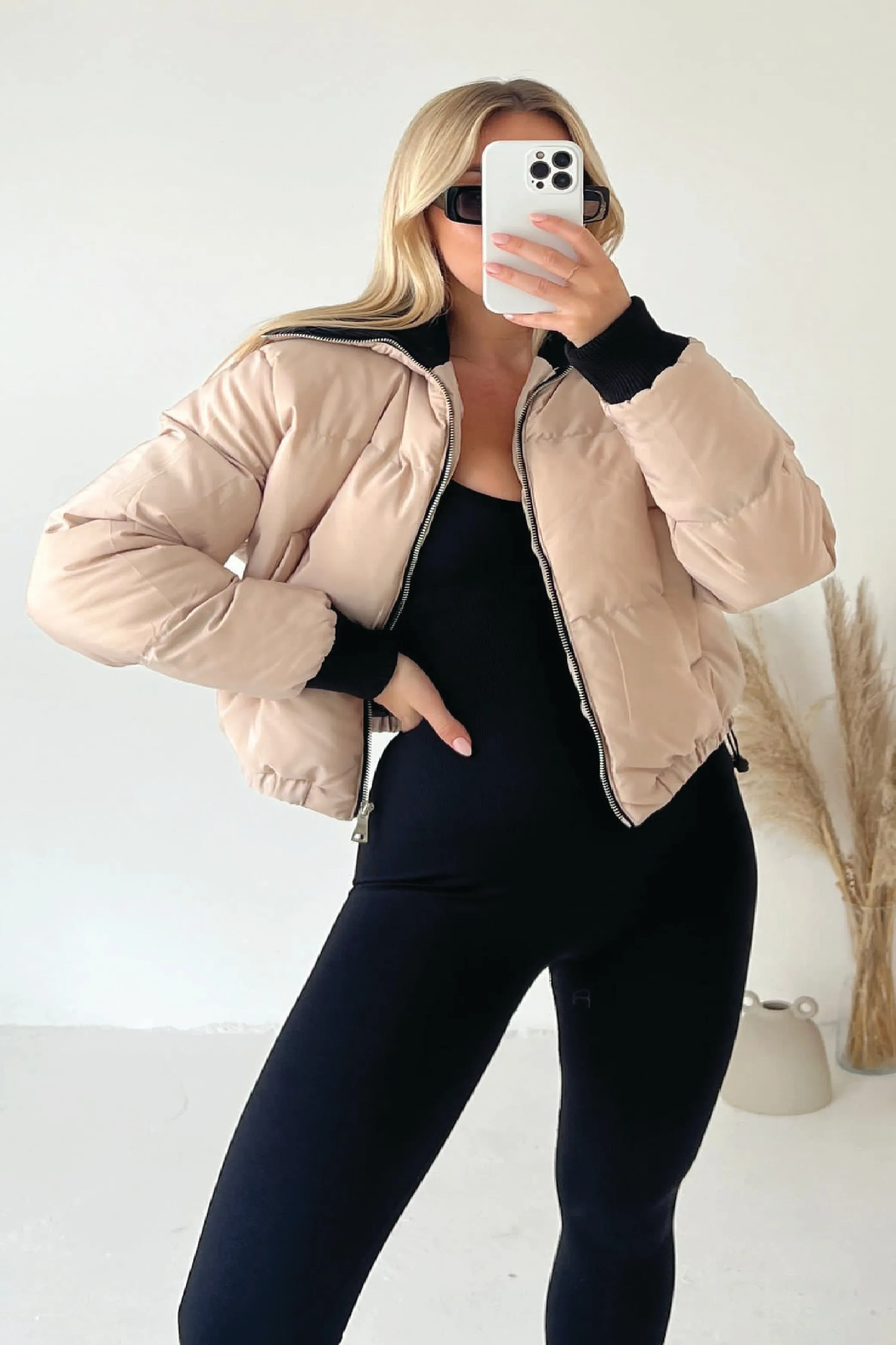 Kelsey beige cropped puffer