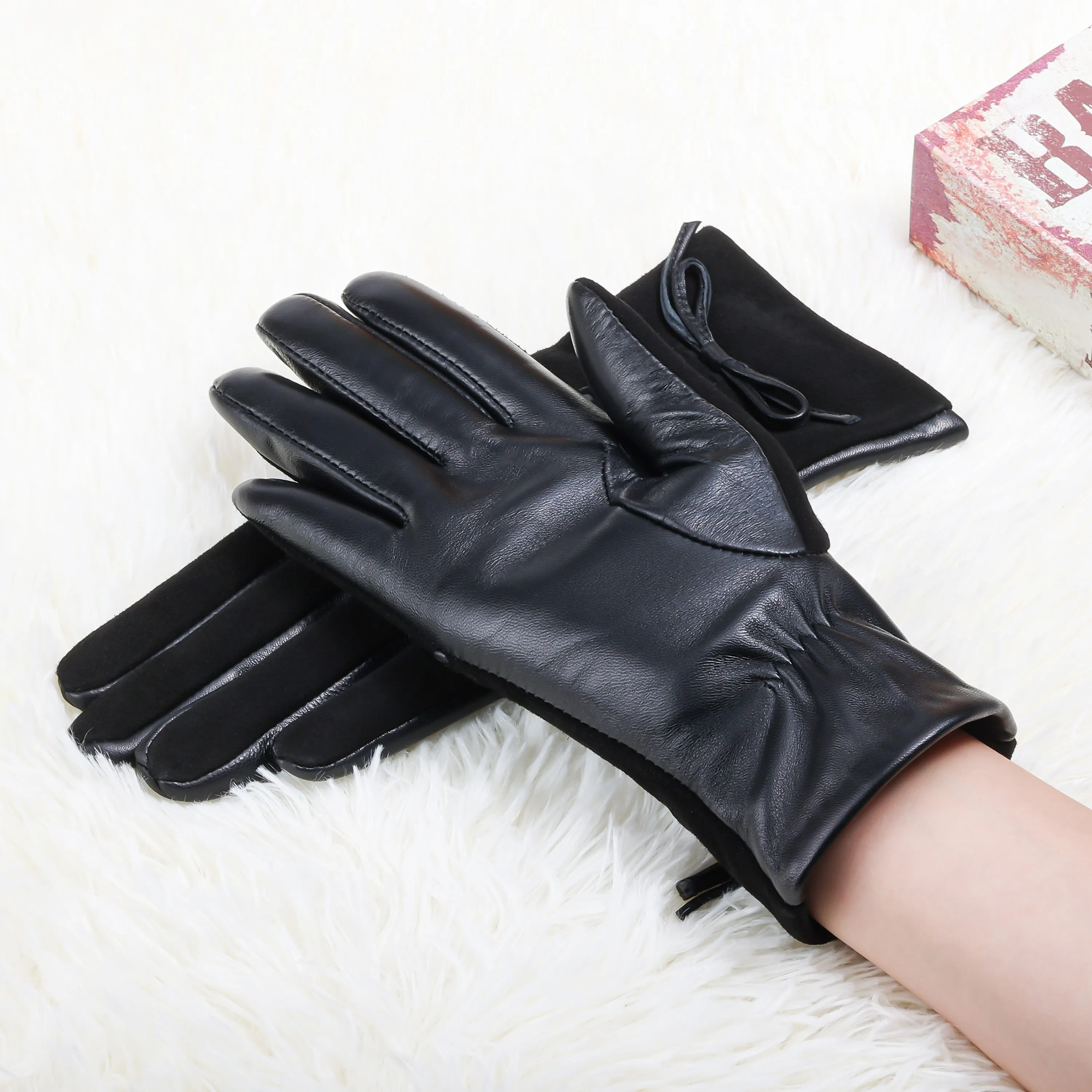 Sheepskin Leather Splicing Suede Gloves Elegant Bow Decor Elastic Gloves Autumn Winter Dating Coldproof Warm Gloves