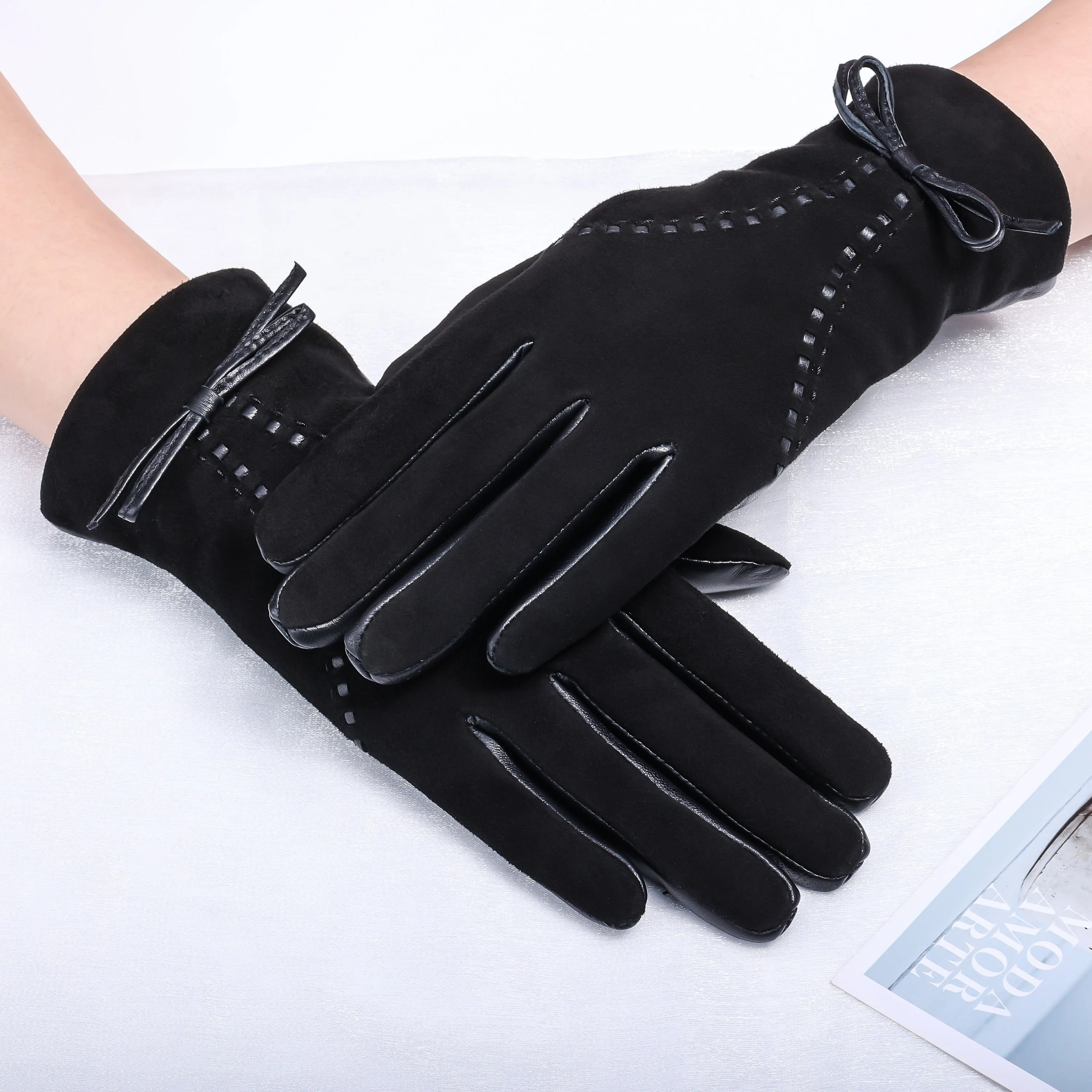 Sheepskin Leather Splicing Suede Gloves Elegant Bow Decor Elastic Gloves Autumn Winter Dating Coldproof Warm Gloves