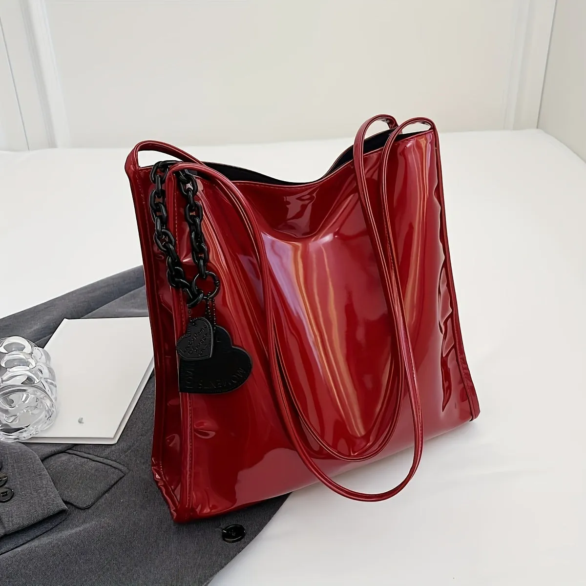 Stylish Daily Companion: Fashionable Solid Color Shoulder Bag for All-Match Shopping and Commuting