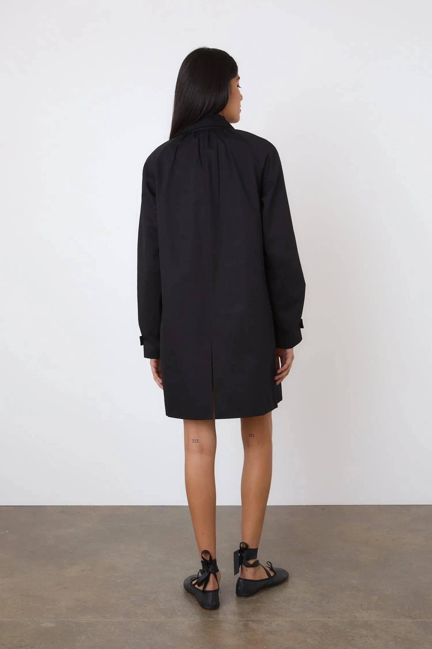 The Cheri Trench, Onyx